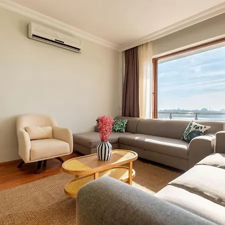 Bosphorus View With 3 Bedrooms Daire *